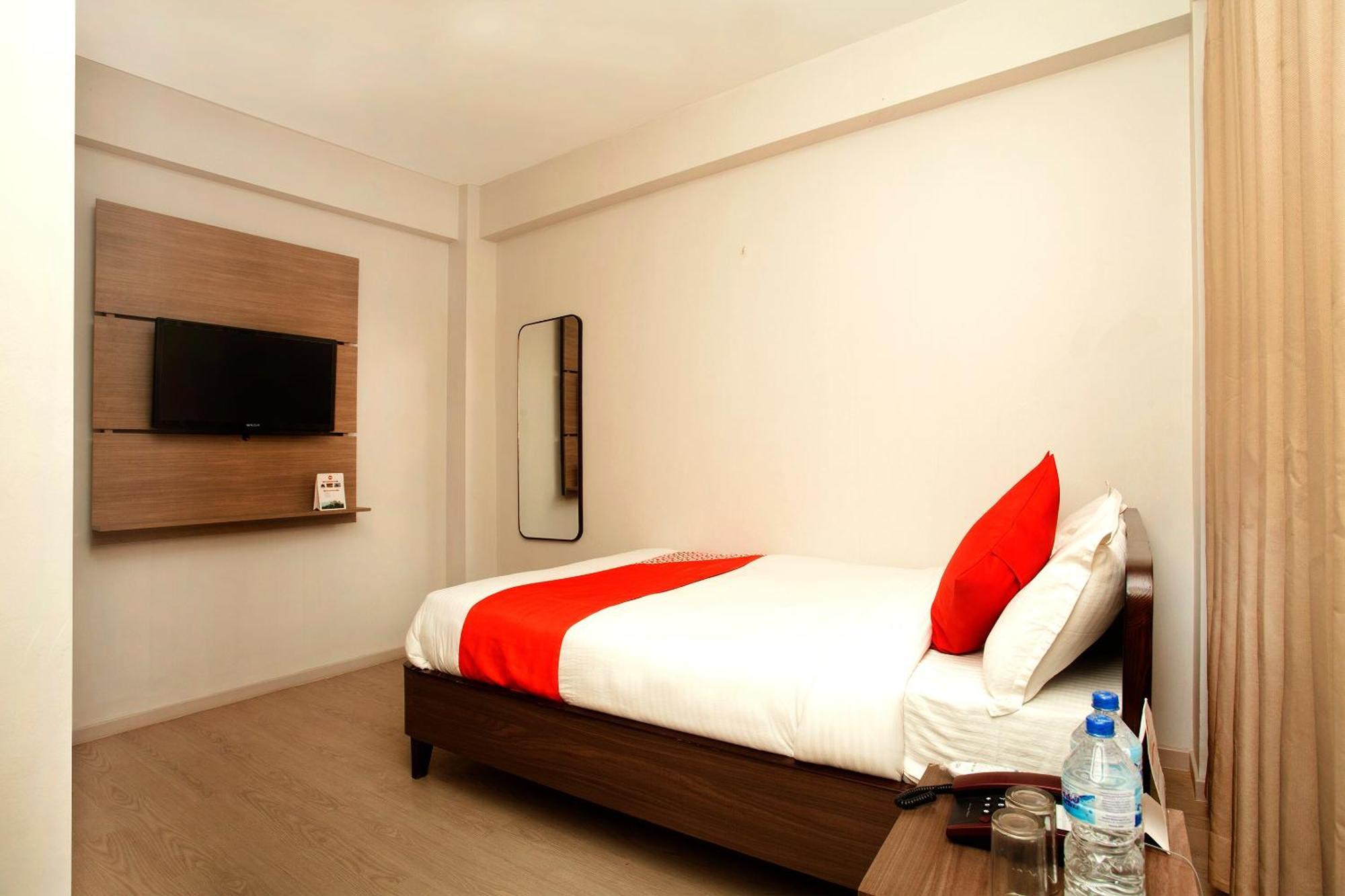 Oyo 626 Hotel Himchuli Kathmandu Exterior photo